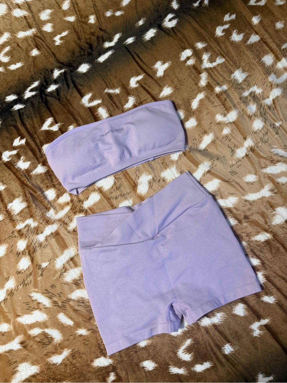 Seamless Lavender Bandeau and High-Waist Shorts Set gym active scrunch butt